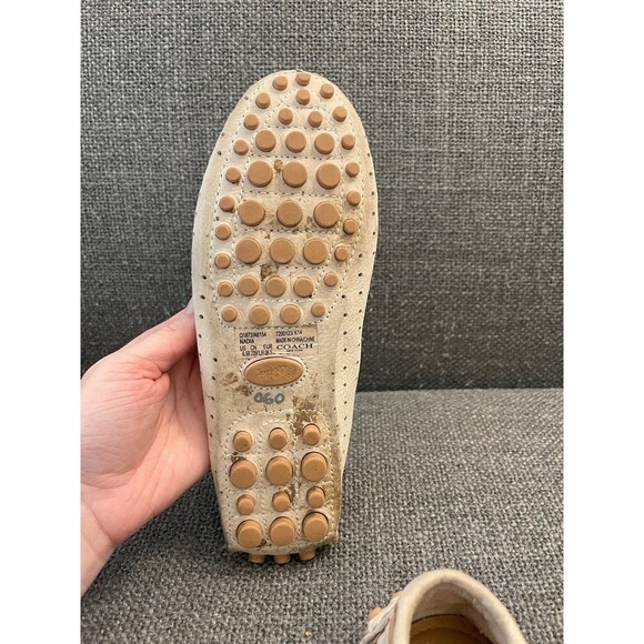 Cream Leather Coach Moccasins 6.5 - Picture 8 of 10